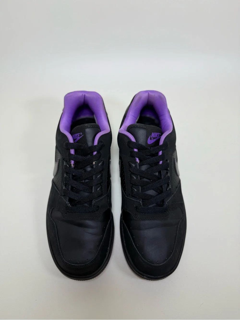 Nike Black Purple Low Top Sneakers Youth 7Y